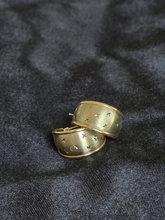 Jewelry - 14K Gold Star Diamond Cut Hoop Earrings